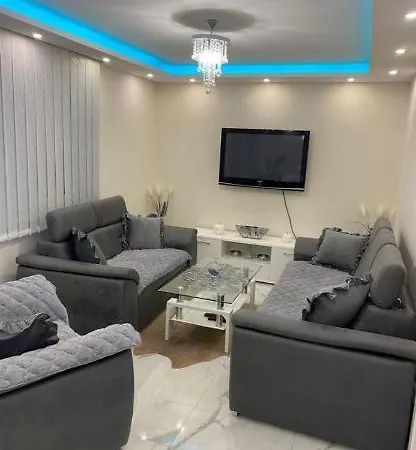 Apartman Lea شقة